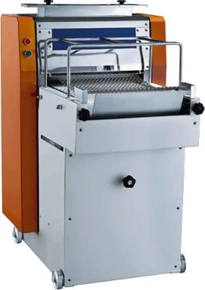 FRENCH ROLL  MOULDER